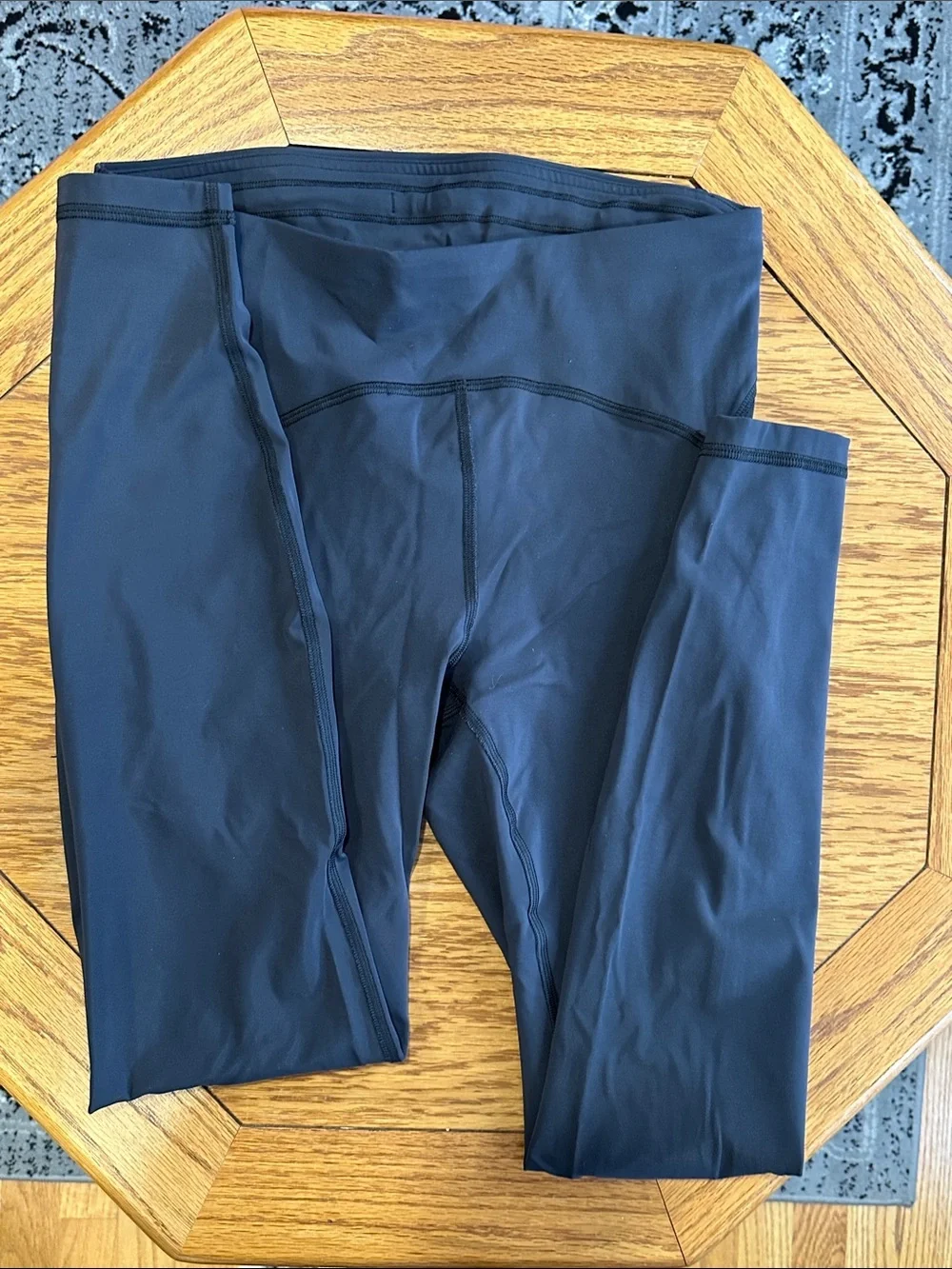 *LULULEMON ATHLETICA* Black Stretch Leggings w/ Side Pockets Size 8